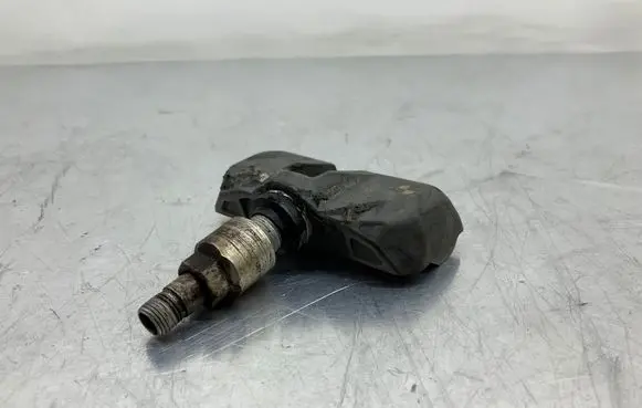 BMW 5 E60 E61 Tire pressure sensor 6781847