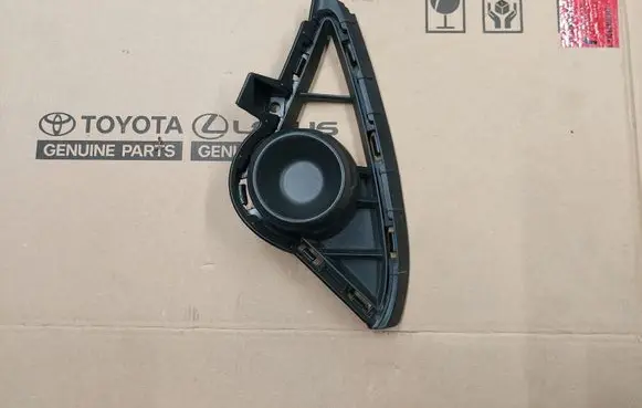 Hyundai i10 Front bumper lower grill 86563K7000