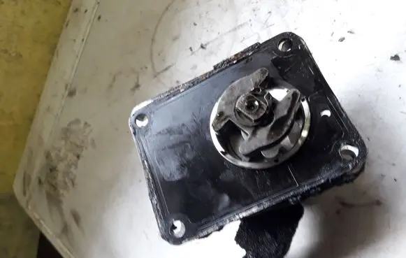 Vacuum pump