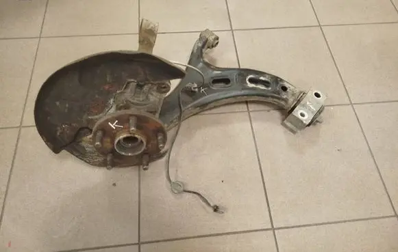 Subaru Outback (BS) Front wheel hub spindle knuckle 