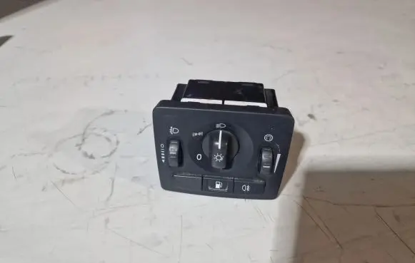 Volvo V50 Light switch