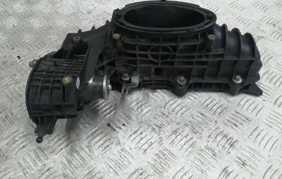 Mercedes-Benz A W176 Intake manifold A6510905737 00844