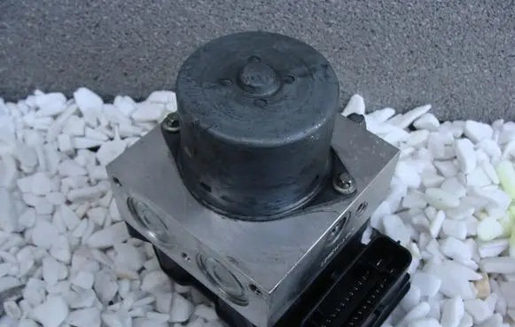 Alfa Romeo 159 ABS Pump 51800745