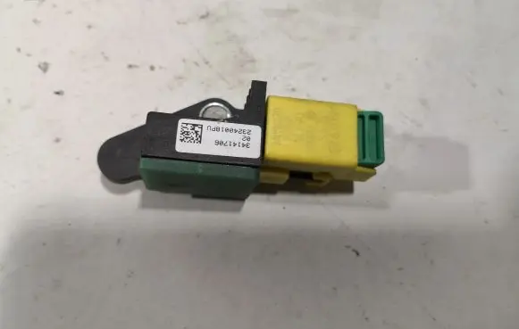 Volkswagen PASSAT B7 Airbag deployment crash/impact sensor 8K0973323S