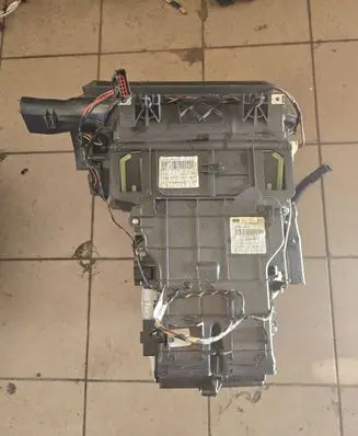 Renault Clio III Interior heater climate box assembly 8200296680 101758249 85CAGCTP