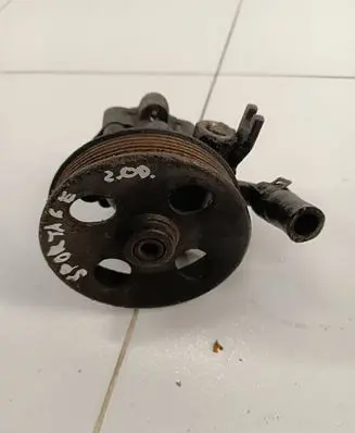 KIA Sportage Power steering pump 571002e300 8807H049