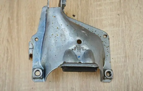 Audi Q5 SQ5 8R Engine mounting bracket 8K0399059F