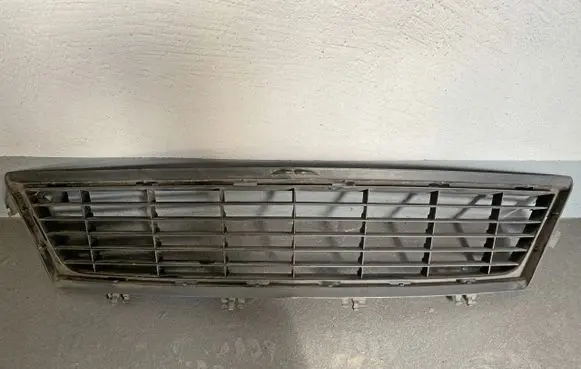 Opel Tigra B Front bumper lower grill 93162183