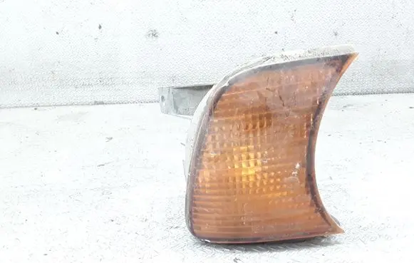 BMW 5 E34 Front indicator light 1384034