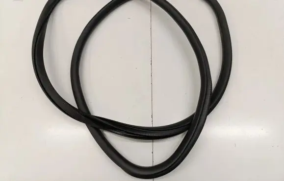Mercedes-Benz E W214 Rear door rubber seal (on body) 
