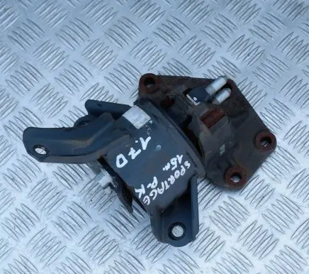 KIA Sportage Engine mount bracket 218352S101