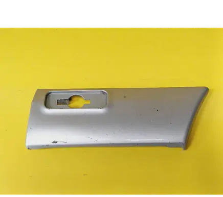 Opel Omega B1 Front arch trim 