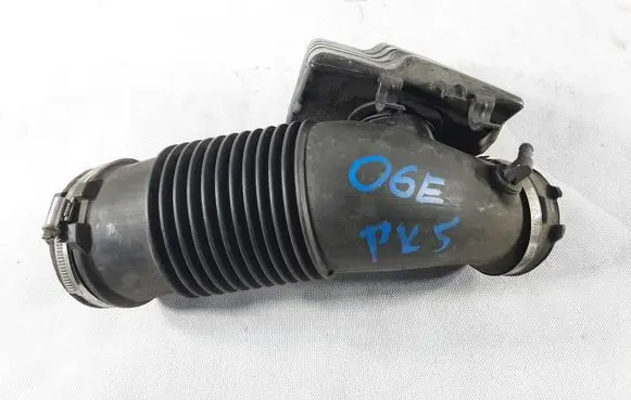 Audi A6 S6 C6 4F Air intake hose/pipe 06E129629E