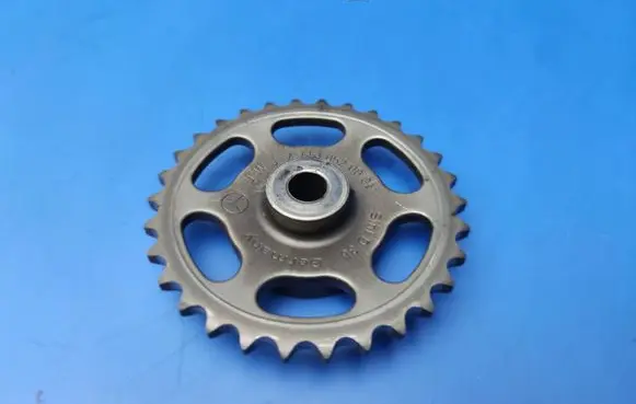 Mercedes-Benz C W204 Timing chain sprocket A6510520001