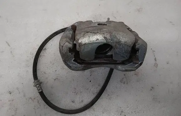 Chevrolet Volt II Front brake caliper