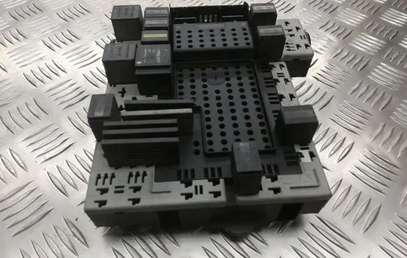 Volvo S80 Fuse module 8645729 8688153