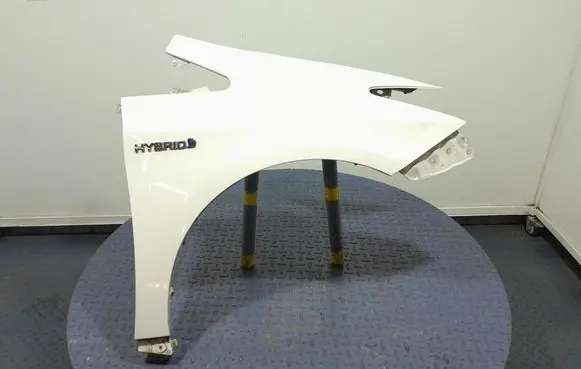 Toyota Prius+ (ZVW40) Fender 