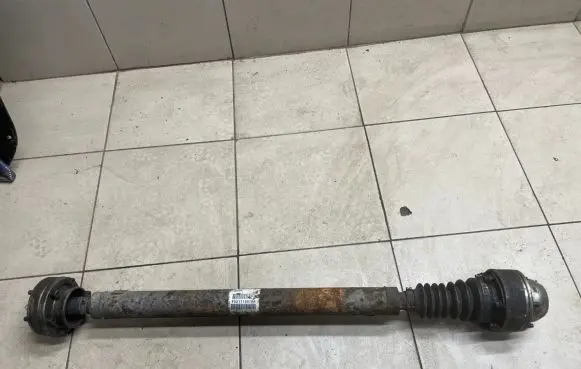 Jeep Cherokee III KJ Front prop shaft P52111597AA