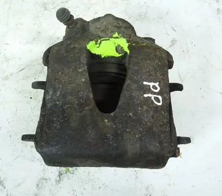 Volkswagen Golf IV Front brake caliper