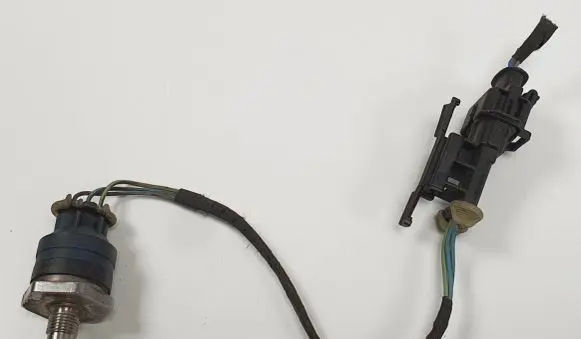Fuel pressure sensor