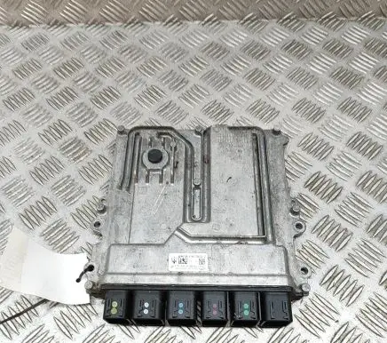 Maserati Ghibli Engine control unit/module 670172631 0261S101EW