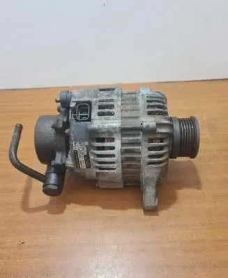 KIA Carens II Generator/alternator 3730027012 021319112