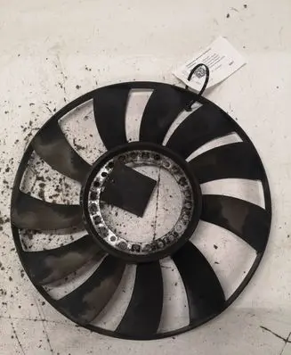 Volkswagen PASSAT B5.5 Fan impeller 058121301B