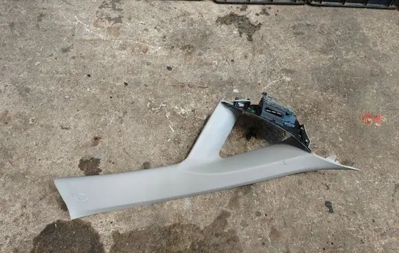 Toyota Auris 150 (A) pillar trim 6221002020 6221002030
