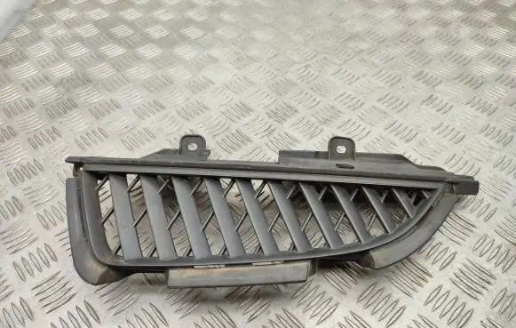 Mitsubishi Grandis Front bumper upper radiator grill MN145455