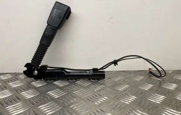 BMW 4 F36 Gran coupe Front seatbelt buckle 7259388