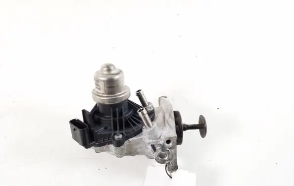 BMW 2 F46 EGR valve 8594492