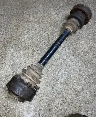 BMW 7 E32 Rear driveshaft 33211225859