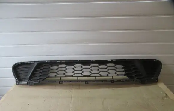 KIA Ceed Front bumper lower grill 86560J7000