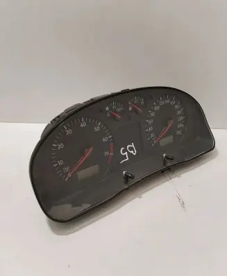 Volkswagen PASSAT B5 Speedometer (instrument cluster) 3B1919860X 3C10082