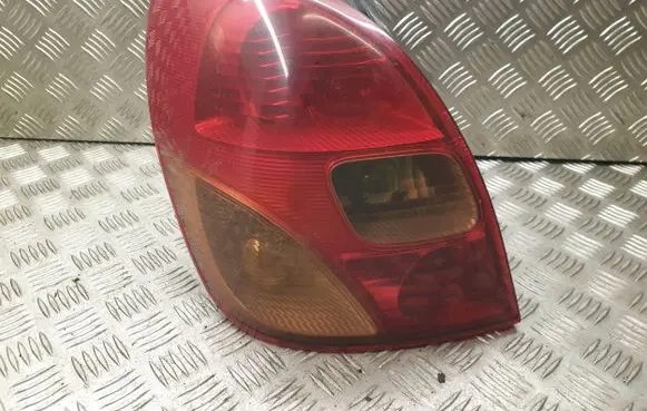 Toyota Corolla Verso E121 Rear/tail lights 1827