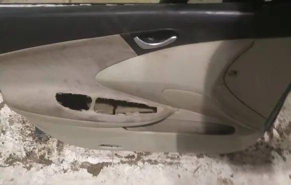 Nissan Primera Front door card panel trim 