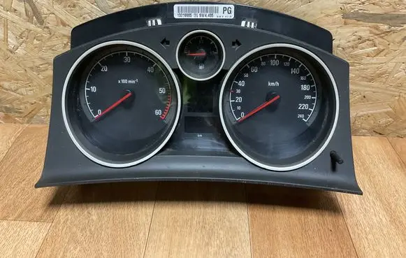 Opel Zafira B Speedometer (instrument cluster) 13216685 SW4405