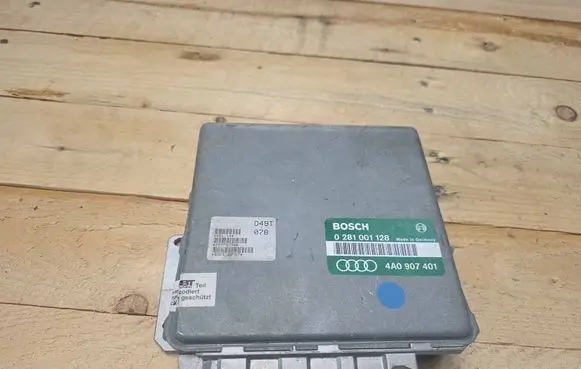 Audi A6 S6 C4 4A Engine control unit/module 4A0907401