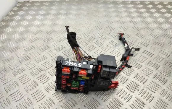 Audi A3 S3 8V Fuse module 5Q0937615C