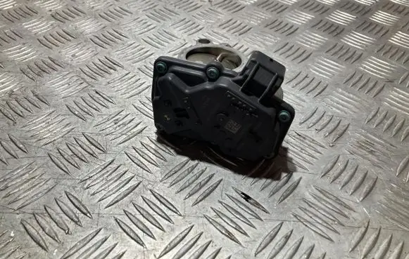 BMW 1 F40 Throttle body valve 7618838