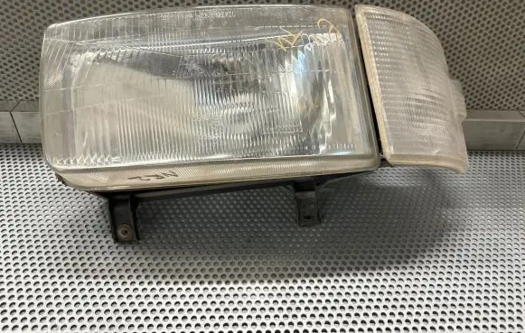 Volkswagen Transporter - Caravelle T4 Headlight/headlamp