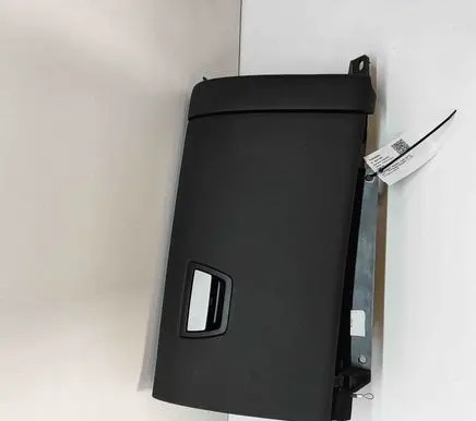 Maserati Ghibli Glove box 670016878 670010941