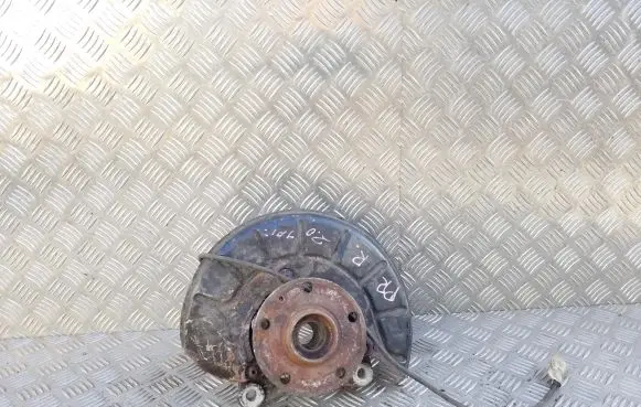 Volkswagen PASSAT B6 Front wheel hub
