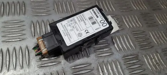 Nissan X-Trail T30 Other control units/modules 28596CC0 5WK48821