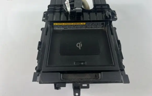 Toyota Camry VIII XV70 Center console 861C733030