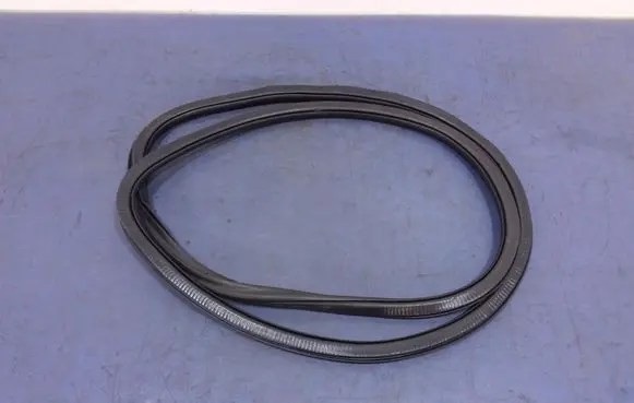 Audi A8 S8 D4 4H Front door rubber seal 4H0831721F