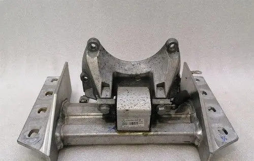 Mercedes-Benz SL R231 Gearbox mount A2312401102