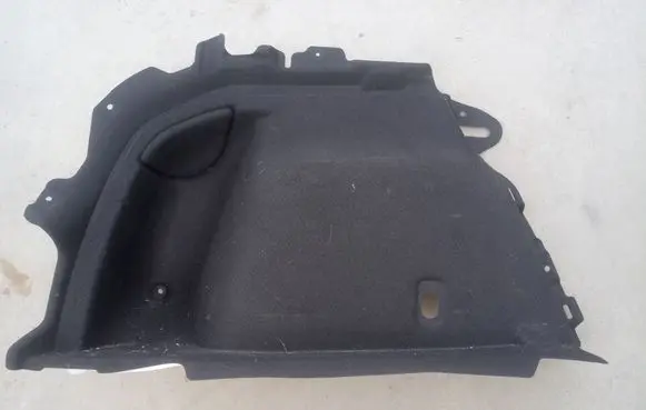 Mazda 3 II Trunk/boot lower side trim panel BHN9A0219924L