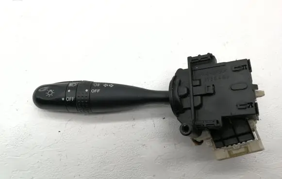 Toyota Corolla Verso E121 Indicator stalk 13010173752 173648