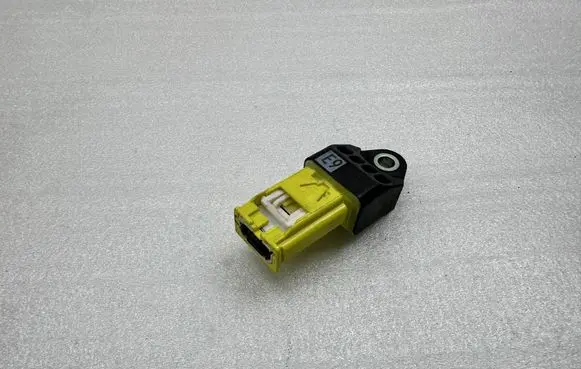 Toyota Prius+ (ZVW40) Airbag deployment crash/impact sensor 8983168030